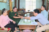 Tuyên Quang: Trên 42 tỉ đồng tiền hỗ trợ đã đến tay 28.136 đối tượng gặp khó khăn do Covid-19 Tuyên Quang: Trên 42 tỉ đồng tiền hỗ trợ đã đến tay 28.136 đối tượng gặp khó khăn do Covid-19