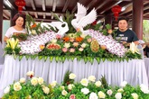 Nhà gái lóa mắt, trầm trồ trước bộ hoa cưới tỉa bằng rau củ siêu đẹp Nhà gái lóa mắt, trầm trồ trước bộ hoa cưới tỉa bằng rau củ siêu đẹp