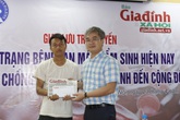 Gần 25 triệu đồng trao đến bé trai 7 ngày tuổi bị thoát vị thành bụng Gần 25 triệu đồng trao đến bé trai 7 ngày tuổi bị thoát vị thành bụng