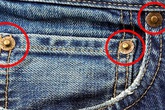99% người mặc quần jeans không hề biết công dụng của những chiếc "khuy thừa" được bấm trên quần 99% người mặc quần jeans không hề biết công dụng của những chiếc "khuy thừa" được bấm trên quần