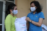 Hải Phòng: Nhiều người lao động gặp khó khăn vì COVID-19 được liên đoàn lao động hỗ trợ Hải Phòng: Nhiều người lao động gặp khó khăn vì COVID-19 được liên đoàn lao động hỗ trợ