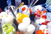 Cơn sốt mới tràn về Hà Nội, ghế nhựa vỉa hè lại 1 lần đổi vận Cơn sốt mới tràn về Hà Nội, ghế nhựa vỉa hè lại 1 lần đổi vận