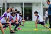 Đến trường giữa mùa hè, trẻ có phải học thể dục giữa nắng nóng? Đến trường giữa mùa hè, trẻ có phải học thể dục giữa nắng nóng?