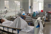 NÓNG: 135 người ở Đà Nẵng nhập viện nghi do ngộ độc thực phẩm NÓNG: 135 người ở Đà Nẵng nhập viện nghi do ngộ độc thực phẩm