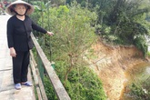Đức Thọ (Hà Tĩnh): Người dân bất an phải sống dưới chân cầu treo sạt lở nghiêm trọng Đức Thọ (Hà Tĩnh): Người dân bất an phải sống dưới chân cầu treo sạt lở nghiêm trọng