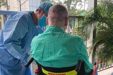 Hôm nay, phi công người Anh đã giao tiếp tốt bằng lời nói Hôm nay, phi công người Anh đã giao tiếp tốt bằng lời nói