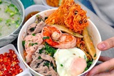 Mì trộn muối ớt và những món hút tín đồ ăn cay ở TP.HCM Mì trộn muối ớt và những món hút tín đồ ăn cay ở TP.HCM