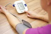 3 lưu ý trong điều trị giúp người huyết áp cao cả đời không lo đột quỵ 3 lưu ý trong điều trị giúp người huyết áp cao cả đời không lo đột quỵ