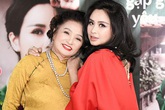 Mẹ diva Thanh Lam: "Tôi không ngại chuyện con hát mẹ khen hay" Mẹ diva Thanh Lam: "Tôi không ngại chuyện con hát mẹ khen hay"