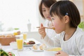 Trẻ biếng ăn chậm lớn – Làm sao để mỗi bữa ăn không còn là cơn ác mộng? Trẻ biếng ăn chậm lớn – Làm sao để mỗi bữa ăn không còn là cơn ác mộng?