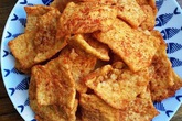 Cơm nguội đừng vội bỏ đi, cách đơn giản dưới đây hô biến thành snack cơm, con ăn hết veo, bố mẹ ăn vặt cả ngày Cơm nguội đừng vội bỏ đi, cách đơn giản dưới đây hô biến thành snack cơm, con ăn hết veo, bố mẹ ăn vặt cả ngày