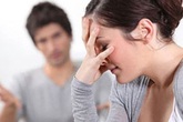 Bị chồng bạo hành tinh thần 7 năm mà không biết Bị chồng bạo hành tinh thần 7 năm mà không biết