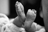 Thi thể bé sơ sinh trong balo của cô gái Thi thể bé sơ sinh trong balo của cô gái
