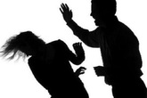 8 năm chung sống, tháng nào chồng cũng đánh tôi 8 năm chung sống, tháng nào chồng cũng đánh tôi