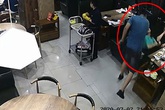 Bị chồng tát ngất lịm khi ăn cùng hai nam giới Bị chồng tát ngất lịm khi ăn cùng hai nam giới