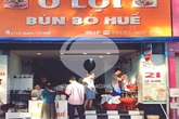 Chủ một quán bún ở Huế bị xử phạt sau phản ánh “chặt chém” du khách Chủ một quán bún ở Huế bị xử phạt sau phản ánh “chặt chém” du khách