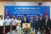 Bộ Y tế Việt Nam tặng Bộ Y tế Lào 200.000 khẩu trang y tế Bộ Y tế Việt Nam tặng Bộ Y tế Lào 200.000 khẩu trang y tế