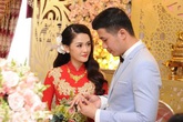 Các cô dâu trong đám cưới bạc tỷ, vàng đeo trĩu cổ giờ ra sao? Các cô dâu trong đám cưới bạc tỷ, vàng đeo trĩu cổ giờ ra sao?