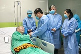 Hôm nay hội chẩn sức khỏe cho nam phi công người Anh trước khi về nước Hôm nay hội chẩn sức khỏe cho nam phi công người Anh trước khi về nước