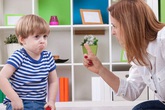 5 sai lầm bố mẹ thường mắc phải khi nuôi dạy con trai 5 sai lầm bố mẹ thường mắc phải khi nuôi dạy con trai