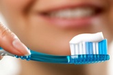Điểm mặt những thói quen xấu người Việt rất hay gặp khi vệ sinh răng miệng Điểm mặt những thói quen xấu người Việt rất hay gặp khi vệ sinh răng miệng