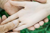 3 dấu hiệu bất thường ở bàn tay cho thấy dạ dày đang "kêu cứu", ở độ tuổi nào cũng cần làm ngay 4 việc để ngăn cản ung thư hình thành 3 dấu hiệu bất thường ở bàn tay cho thấy dạ dày đang "kêu cứu", ở độ tuổi nào cũng cần làm ngay 4 việc để ngăn cản ung thư hình thành