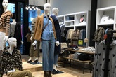 Xoá sổ 1.200 cửa hàng, thời khắc u ám của thời trang Zara Xoá sổ 1.200 cửa hàng, thời khắc u ám của thời trang Zara