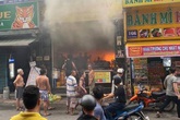 Cứu nhiều người già, trẻ em trong vụ cháy tại quán ăn ở phố Tây Cứu nhiều người già, trẻ em trong vụ cháy tại quán ăn ở phố Tây