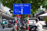 Loạt biển chỉ đường sai đã được sửa lại sau bài phản ánh trên báo điện tử Gia đình và Xã hội Loạt biển chỉ đường sai đã được sửa lại sau bài phản ánh trên báo điện tử Gia đình và Xã hội