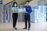 Vinamilk đồng hành cùng “khúc ruột miền trung” chống dịch COVID-19 Vinamilk đồng hành cùng “khúc ruột miền trung” chống dịch COVID-19