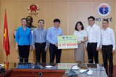 Thêm 5 tỷ đồng cho Quỹ “Bảo vệ Y Bác sỹ 24h” - chung tay bảo vệ nhân viên y tế chống dịch Thêm 5 tỷ đồng cho Quỹ “Bảo vệ Y Bác sỹ 24h” - chung tay bảo vệ nhân viên y tế chống dịch