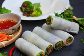 Loạt món cuốn nhẹ bụng cho ngày mát trời Loạt món cuốn nhẹ bụng cho ngày mát trời