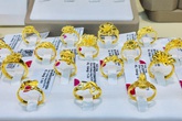 Giá vàng xuống 47 triệu đồng/lượng, cơn "ác mộng" khiến người giữ vàng thẫn thờ, tiệm vàng khốn khổ Giá vàng xuống 47 triệu đồng/lượng, cơn "ác mộng" khiến người giữ vàng thẫn thờ, tiệm vàng khốn khổ