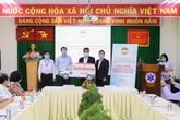 Tập đoàn Novaland tặng 02 xe cấp cứu trị giá 5 tỷ đồng hỗ trợ tuyến đầu chống dịch Tập đoàn Novaland tặng 02 xe cấp cứu trị giá 5 tỷ đồng hỗ trợ tuyến đầu chống dịch