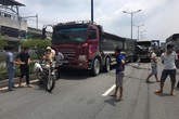 TP.HCM: Cầu vượt Thủ Đức bị phong toả hơn 2h vì tai nạn liên hoàn TP.HCM: Cầu vượt Thủ Đức bị phong toả hơn 2h vì tai nạn liên hoàn