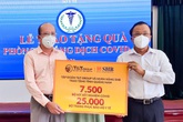 “Bầu Hiển” tiếp tục ủng hộ hàng ngàn kit xét nghiệm tiếp sức cho Quảng Nam chống dịch “Bầu Hiển” tiếp tục ủng hộ hàng ngàn kit xét nghiệm tiếp sức cho Quảng Nam chống dịch