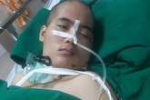 Người mẹ đơn thân bị tai nạn nằm hôn mê có con bệnh nặng đã tỉnh nhưng chưa nhận biết được xung quanh Người mẹ đơn thân bị tai nạn nằm hôn mê có con bệnh nặng đã tỉnh nhưng chưa nhận biết được xung quanh