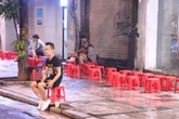 Hà Nội: Phố đi bộ vắng vẻ, đìu hiu ngay đêm đầu tiên sau khi tạm dừng hoạt động vì COVID-19 Hà Nội: Phố đi bộ vắng vẻ, đìu hiu ngay đêm đầu tiên sau khi tạm dừng hoạt động vì COVID-19