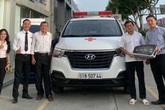 Ông Đoàn Ngọc Hải tự lái xe cứu thương chở bệnh nhân nghèo về quê miễn phí Ông Đoàn Ngọc Hải tự lái xe cứu thương chở bệnh nhân nghèo về quê miễn phí