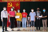 Báo Gia đình và Xã hội trao gần 40 triệu đồng đến 3 hoàn cảnh khó khăn ở Hải Phòng Báo Gia đình và Xã hội trao gần 40 triệu đồng đến 3 hoàn cảnh khó khăn ở Hải Phòng