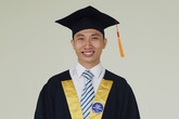Thủ khoa đại học "lạ đời": 2 lần bỏ học, 10 năm mới tốt nghiệp Thủ khoa đại học "lạ đời": 2 lần bỏ học, 10 năm mới tốt nghiệp