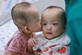 Trúc Nhi, Diệu Nhi đã đứng vịn Trúc Nhi, Diệu Nhi đã đứng vịn