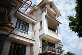 Gia đình ở Hà Nội xây biệt thự, mua ô tô từ lò ấp trứng gà Gia đình ở Hà Nội xây biệt thự, mua ô tô từ lò ấp trứng gà