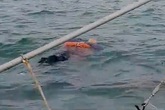 Mất tích 2 năm, người phụ nữ bỗng được tìm thấy sống sót lênh đênh trên biển và câu chuyện xót xa về quãng thời gian bặt vô âm tín Mất tích 2 năm, người phụ nữ bỗng được tìm thấy sống sót lênh đênh trên biển và câu chuyện xót xa về quãng thời gian bặt vô âm tín