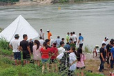 Hòa Bình: Tìm thấy thi thể nam sinh lớp 11 dưới sông Đà Hòa Bình: Tìm thấy thi thể nam sinh lớp 11 dưới sông Đà