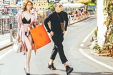 Sau scandal của Vũ Khắc Tiệp, dân tình nghi vấn "nữ hoàng đập hộp" Ngọc Trinh toàn dùng đồ fake? Sau scandal của Vũ Khắc Tiệp, dân tình nghi vấn "nữ hoàng đập hộp" Ngọc Trinh toàn dùng đồ fake?