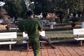 Tá hỏa phát hiện người đàn ông tử vong trên ghế đá hoa viên Tá hỏa phát hiện người đàn ông tử vong trên ghế đá hoa viên