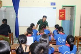 Lớp học xóa mù chữ của lính biên phòng Lớp học xóa mù chữ của lính biên phòng