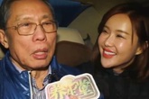 Nữ MC bị tẩy chay vì đùa cợt trong lúc đưa tin dịch corona Nữ MC bị tẩy chay vì đùa cợt trong lúc đưa tin dịch corona