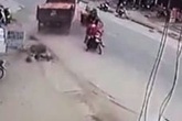Cú bẻ lái tài tình của tài xế xe tải tránh thương vong cho nhiều người Cú bẻ lái tài tình của tài xế xe tải tránh thương vong cho nhiều người